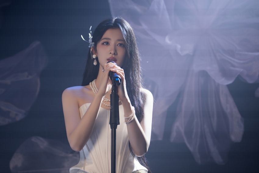 王楚然星河予你 白色裙子 4K壁纸 美女壁纸 3840x2560 电脑壁纸