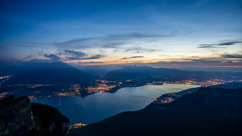城市灯光 天空 日落 河流 4K风景壁纸 3840x2160