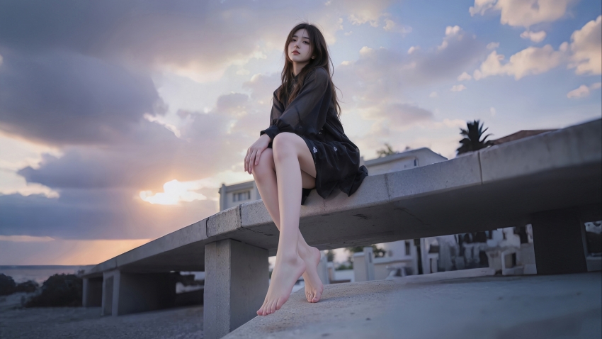 夕阳天空 美女仰拍 黑色连衣裙 4K壁纸 电脑壁纸 美女壁纸 3840x2160